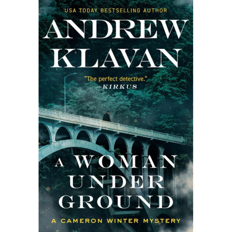 A Woman Underground Andrew Klavan 9781613165539